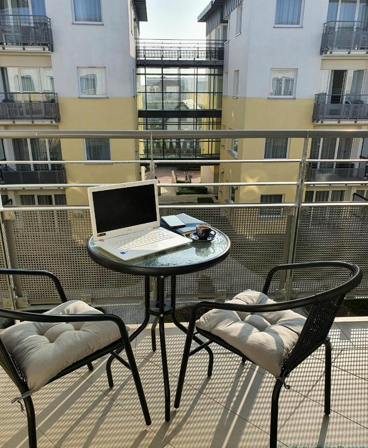 Atrium Sarbinowo Na Fali Extérieur photo